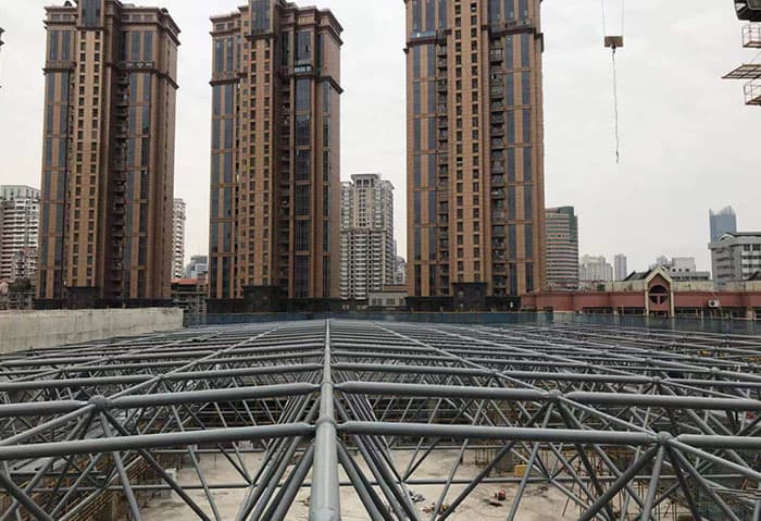 长葛螺栓球网架结构